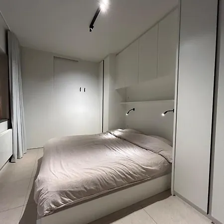 Apartment Tzawel